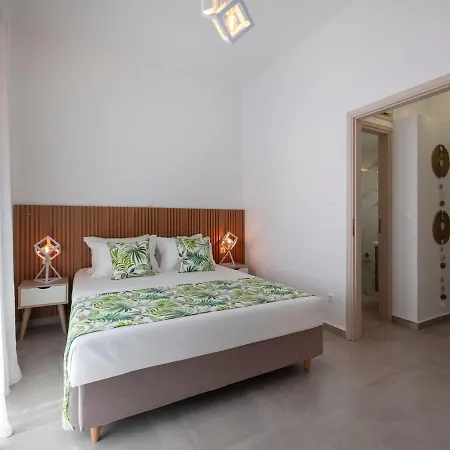 Memoir Di Three Apartment